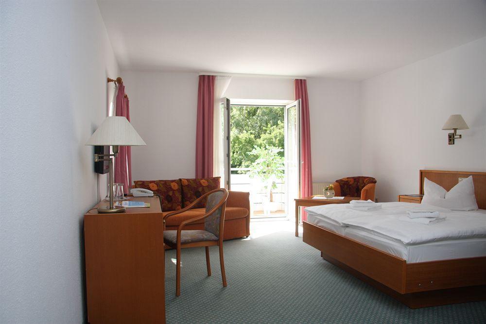 Gut-Hotel Pommernhotel Barth Exterior photo